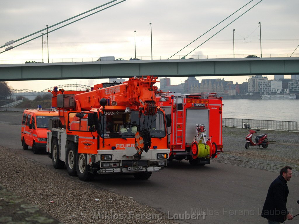 Neue LF`s fuer Koeln Uebergabe in Koeln Deutz an den Wachen  P128.JPG